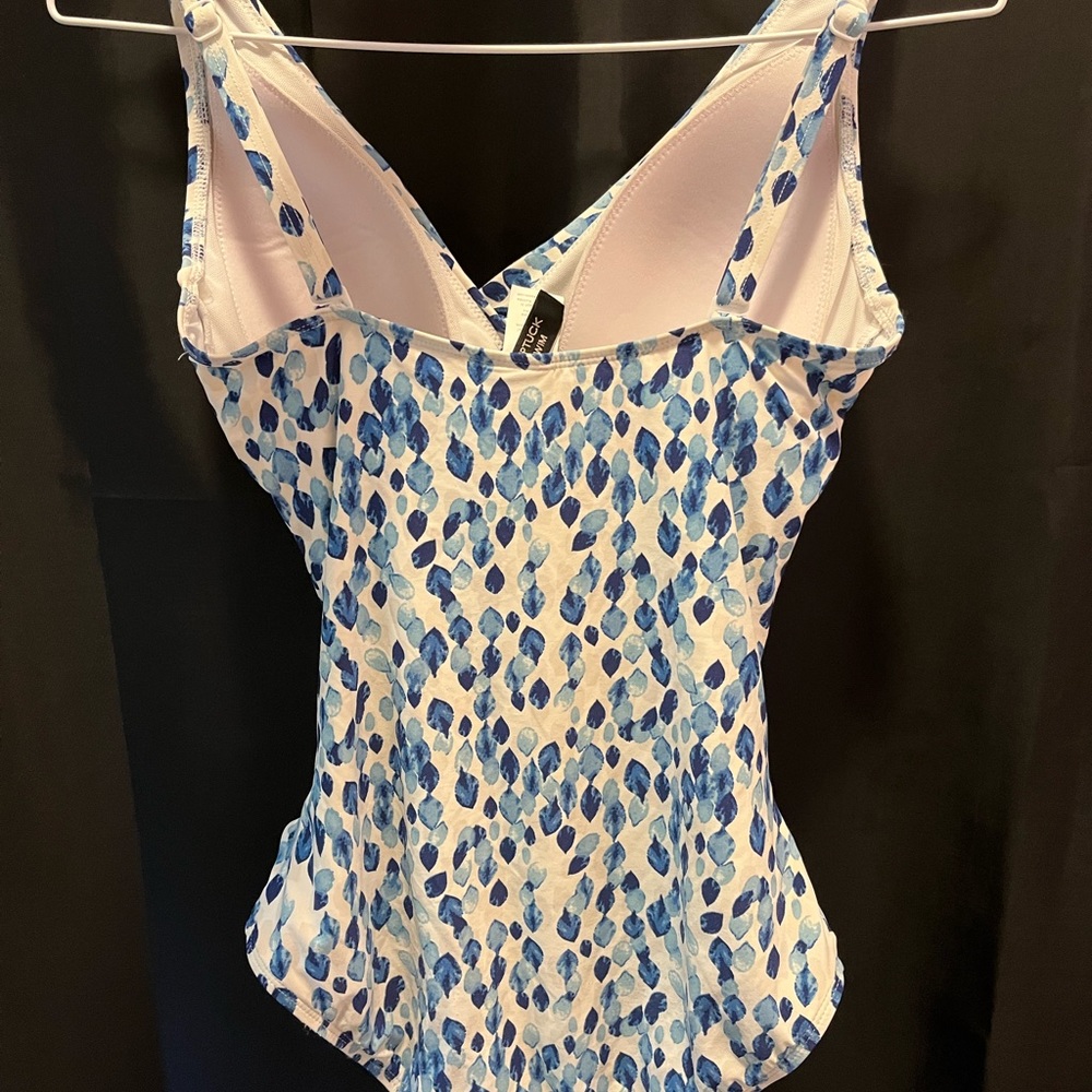 {NipTuck} One piece swimsuit Sz 6 - Picture 6 of 6